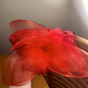 Red hat with unique centrepiece design
